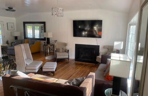 Entire 5 Bedrooms Home near DC and Metro - Foto 11