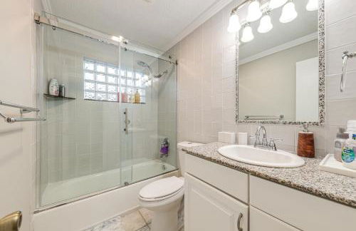 Pool and Home Theater Lighthouse Point Home! - Foto 14