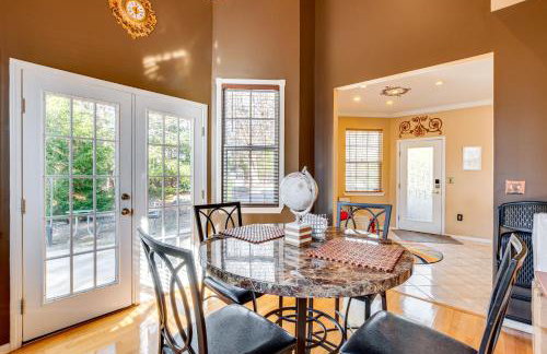 Theater and Game Room at Trenton Area Home - Foto 9