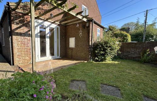 Halcyon House - Photo 16