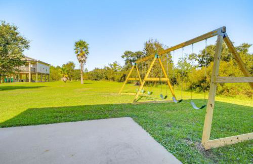 Walk to Beach Oceanfront Home with Outdoor Kitchen - Foto 34