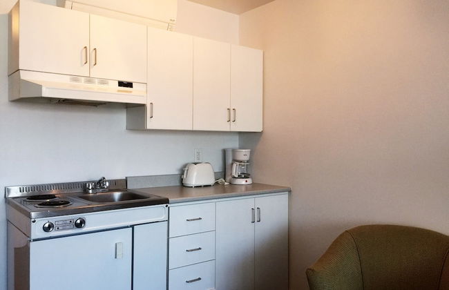 Duvernay Studios and Suites - Photo 7