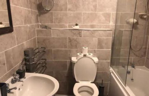 Peaceful 3 BR Flat with A View Near Hospitals-Free Parking - Foto 12