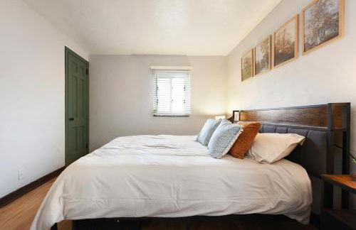 Cozy 3-bedroom family home - sleeps 8, great coffee - Foto 17