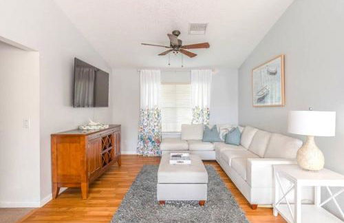 Large Deck, Lakefront, Yard Games - Foto 11