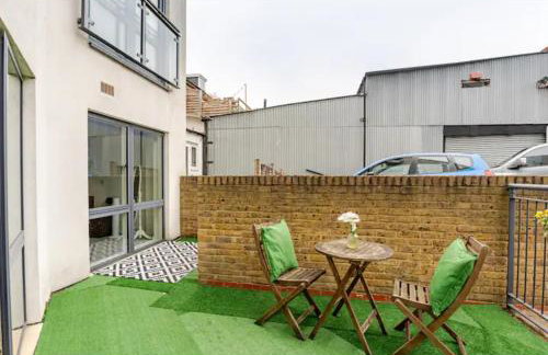 The Nest of Forest Hill - Photo 35