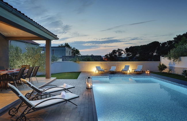 Villa in Pula Near Beach With Private Pool - Foto 25