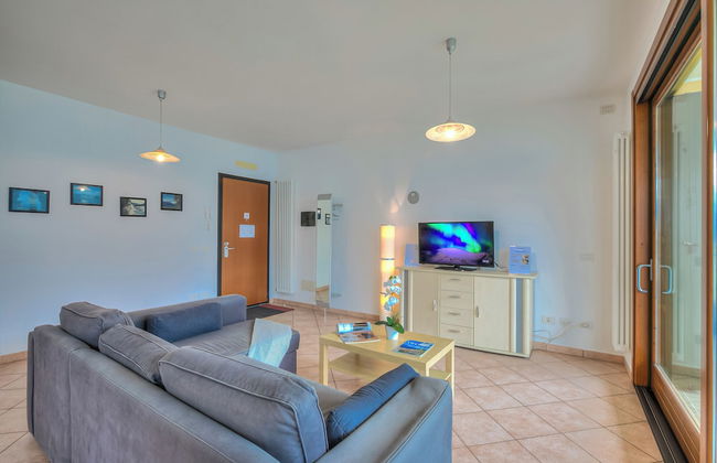 Va Pensiero sul lago Stunning View - Photo 7