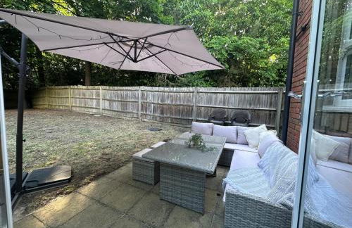 Elegant 5 Bed 5 Bath Home - Foto 2