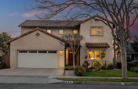 Luxury Retreat with Private Yard close to Beaches and FIFA Sleeps 10 - Foto 33