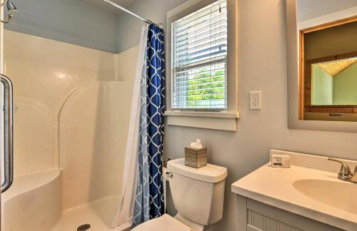 Renovated Home w/ Private Dock on Watauga Lake - Photo 22