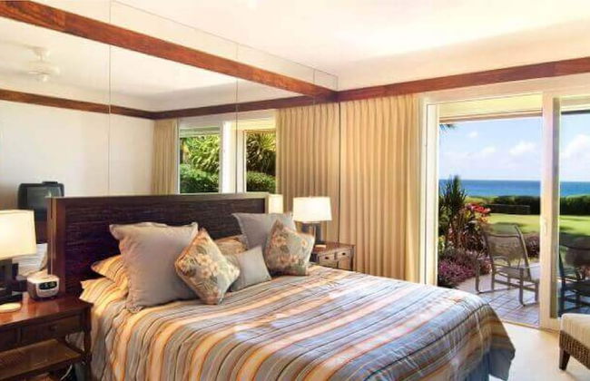 Whalers Cove Oceanfront Resort - Photo 5