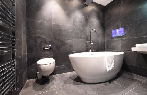 Nero Suite Sleeps Fourteen - Photo 12