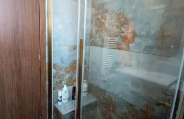 Νύμφη Ηχώ, Θέα στα βουνά κάτω από το Ρολόι - Foto 13