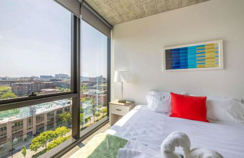 Bright & Modern 2BR Perfect City Escape - Foto 29