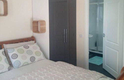 2 Bed Cottage Sleeps 4 -private Garden -pets Okay - Foto 13