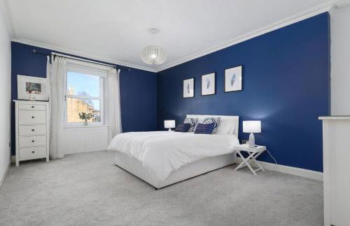 Extravagant 6 Bed Victorian Townhouse with Hot Tub - Photo 67