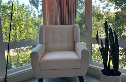 Near Stanford Luxury Retreat 1 Gigabit Fast WiFi Two Car Garage Masterbedroom King Size Bed Walk-in Closet and Walk-in Shower - Foto 2