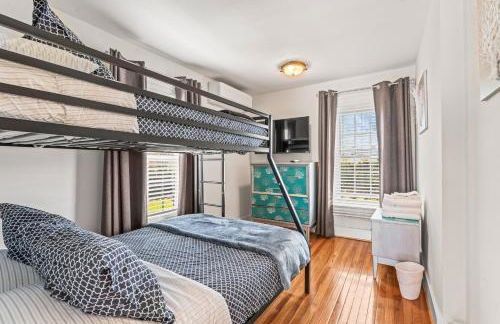 Historic Mystic Home, Walk to Seaport and Downtown - Foto 17