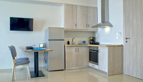 Epipleon Luxury Suites -101- Δωμάτιο 45τμ με βεράντα 30τμ μπροστά στη θάλασσα - Foto 3