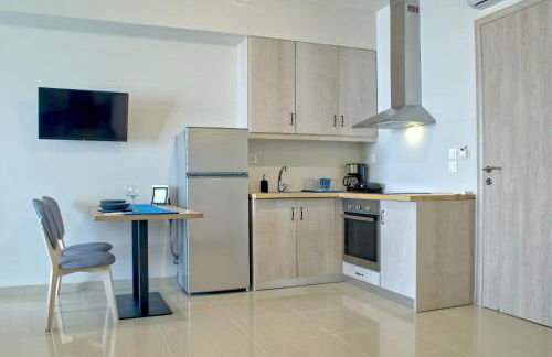 Epipleon Luxury Suites -101- Δωμάτιο 45τμ με βεράντα 30τμ μπροστά στη θάλασσα - Foto 3