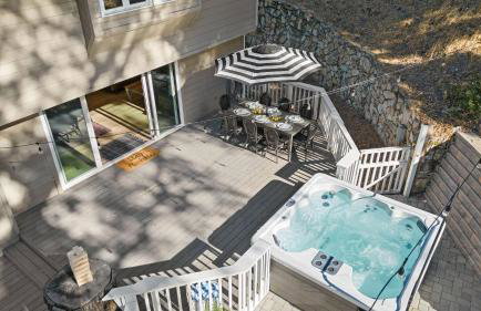 Hidden Oaks Farmhouse by Avantstay Hot Tub, Deck - Foto 76