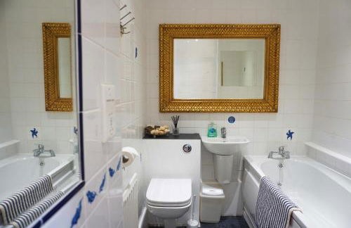 Broadstairs Beach Holiday Apartments, seafront stays opposite Kingsgate Bay with a parking space - Foto 27