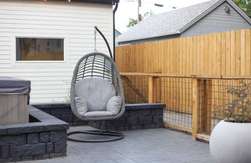 Zen Haus* Lavish Getaway w/ Gym, Sauna, Hot Tub - Foto 59