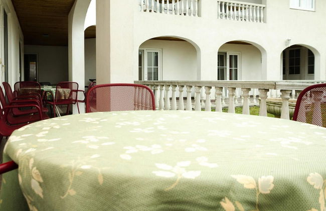 Flat in Podersdorf am See With Balcony - Photo 13