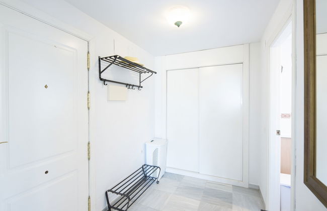 2 bedroom Apartment in Marbella with swimming pool and garden - Photo 10