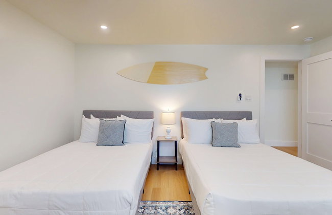 Coastal Estate - Photo 16
