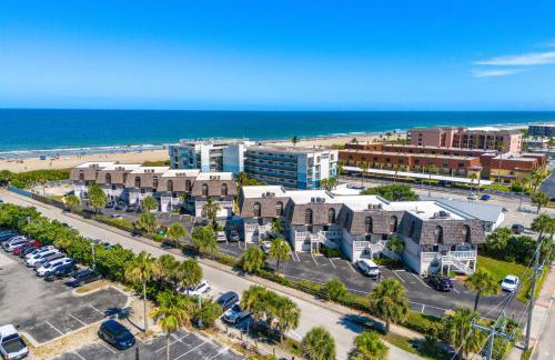 Ola Grande - Beachside Condos with Pool next to Cocoa Beach Pier - Photo 7