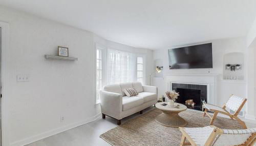 The Perfect Pass-HOF Village Escape - Photo 5