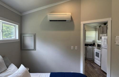 Charming Tiny Home! Close to Oxford, Sardis Lake, Safari Animal Zoo - Foto 33