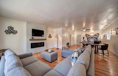 Luxury Cabin at Lakehead - Photo 3