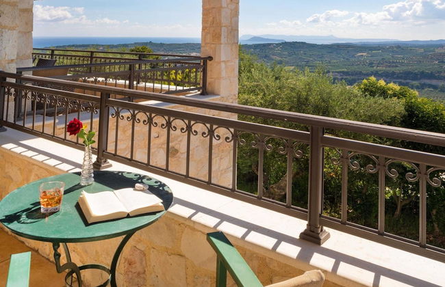 Villa in Tavronitis With Pool & Stunning Views - Photo 48