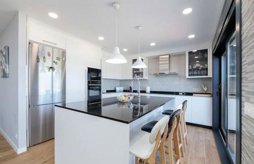 Casa nueva con piscina y vistas al mar - Foto 40