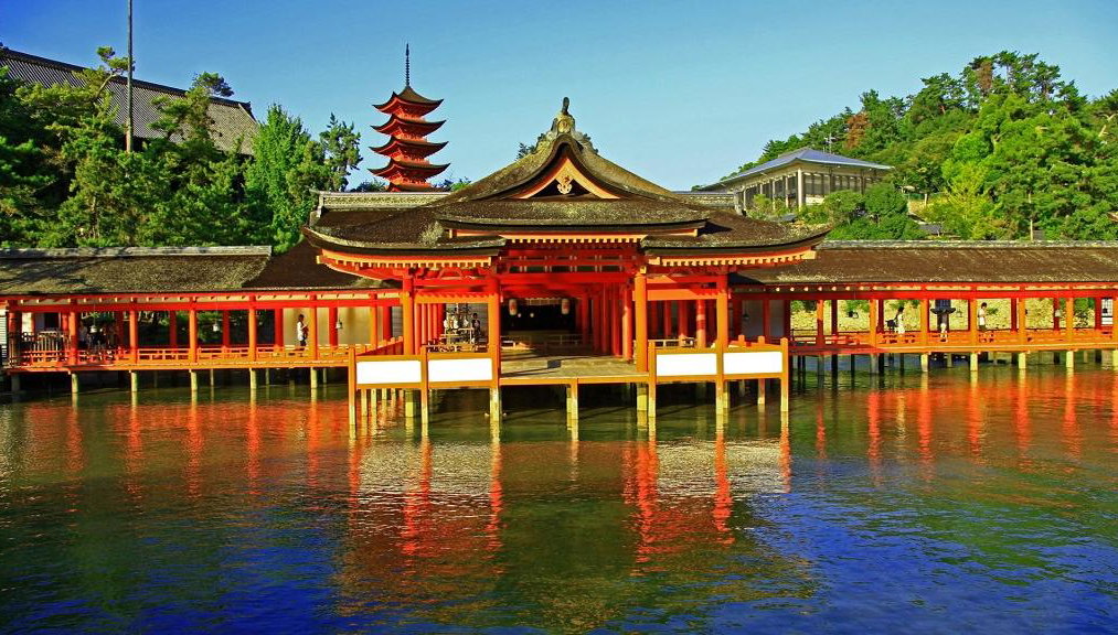 Explore Hiroshima and Miyajima - Full-Day Small Group Tour - Photo 1