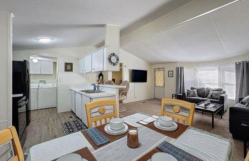 Forest Hideaway • Screened Porch • Grill - Foto 5