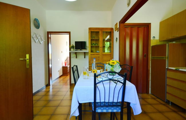 Sunlit Home With Pool - Foto 32