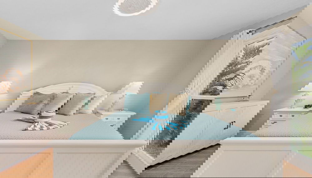 Mandalay By The Bay by RedAwning - Foto 1, Imagen principal