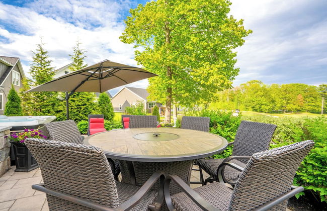 Golf-front Personal Arcade Hot tub Outdoor Kitchen - Photo 56