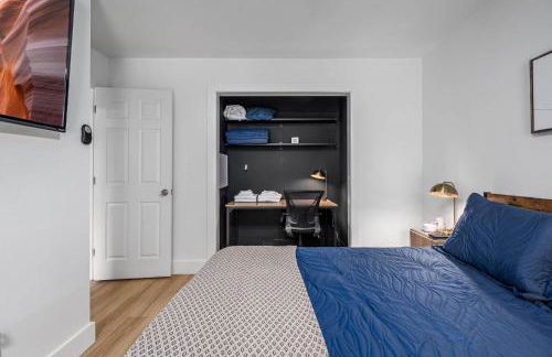 Tranquil Light-Filled Retreat 3BR Ranch - Photo 41