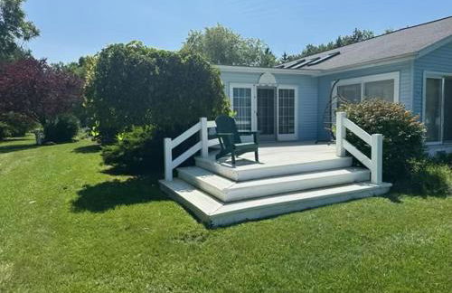 Home away on Lake Ontario - Foto 22