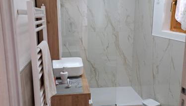 Presolana Horizon - Photo 3, towels, Shower