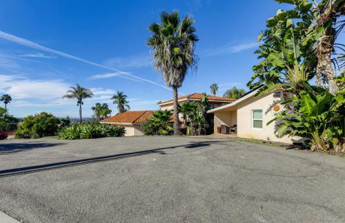 Private Hilltop Getaway with Patio Dogs Welcome! - Foto 20