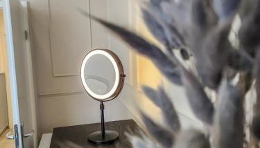 GELI Homes L1 - 2x Zimmer, 2x Kingsize Bett, 1 bis 4 Personen, Parkplatz, TV, Wifi, top Küche, Kaffee, Tee - Foto 3