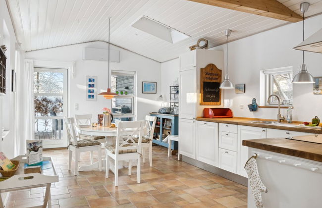 "Jouni" - 500m from the sea - Foto 24