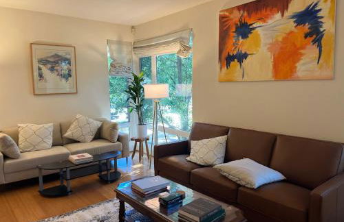 Near Stanford Luxury Retreat 1 Gigabit Fast WiFi Two Car Garage Masterbedroom King Size Bed Walk-in Closet and Walk-in Shower - Foto 1