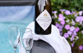 Chic Family Home with Garden Fire Pit & Event Space, Hot Tub - Foto 53